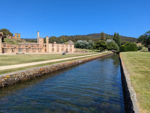 래드클리프 크릭(Radcliffe Creek)