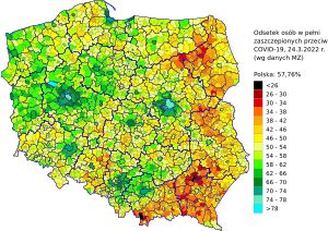 코로나19 백신 완전 접종 인구 비율(구/군). 도시와 농촌 지역의 백신 접종 진행 상황에 큰 격차가 나타난다.