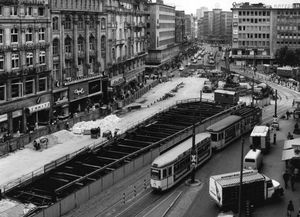 1966년 하우프트바헤 근처: 뢰스마르크트에서 카이저슈트라세까지 거리 아래에서 공사가 진행 중이다.