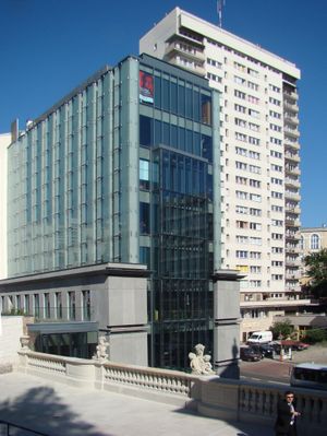 오스트로스키 궁전 테라스에서 바라본 쇼팽 연구소 신축 건물