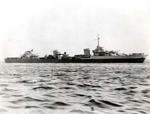 르 말랭 또는 자매함 르 트리옹팡(Le Triomphant)이 보스턴에서 개조 후 항해 중