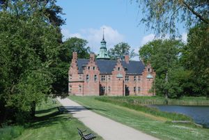 목욕탕 사냥 별장 (1581)