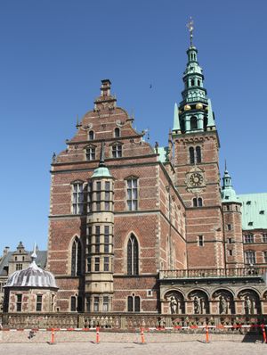 성당 윙과 종탑