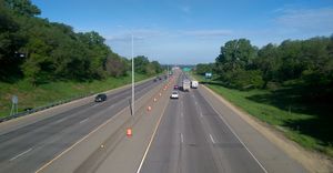 프리들리를 관통하는 서쪽 방향 I-694