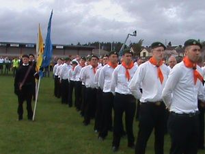 2009년 타이어론 갈밸리에서 열린 피어너 에런/오그라 신 페인 의장대