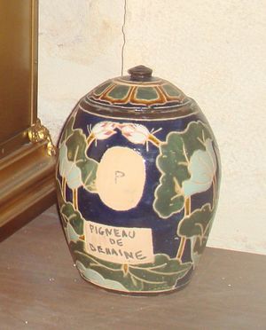 파리 외방 전교회에 있는 피뇨 드 베엔의 유해.