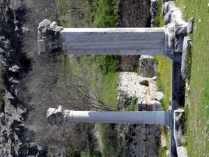 5세기 말의 대형 3랑 초기 기독교 바실리카 (바실리카 A)의 유적