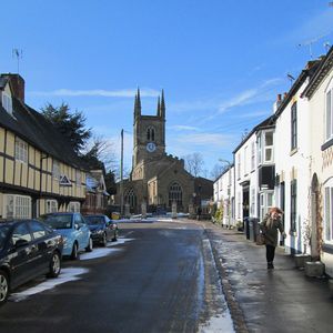 러터워스, 지역 내 유일한 다른 도시이자 두 번째로 큰 정착지