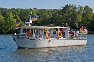 오크리프텔과 켈스터바흐를 잇는 페리