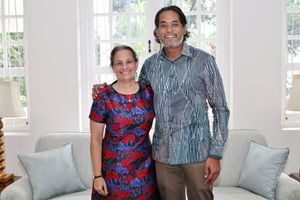 카이리 자말루딘은 2019년경 대사 카말라 시린 라크드히르와 만났다.