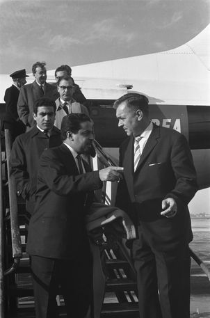 셰이크 할리파(왼쪽) 1962년