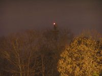 적색/백색 스트로브를 사용하는 구조물