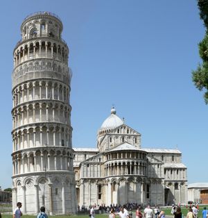 피사의 사탑과 12세기에 건축된 피사 대성당