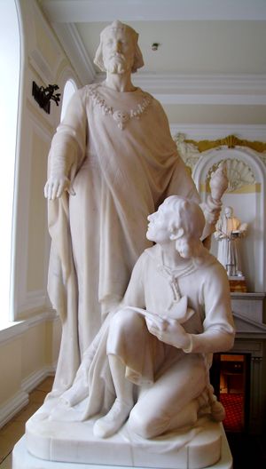 카디프 시청에 있는 허우엘 다 동상