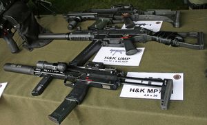 21세기 초 헤클러&코흐에서 개발한 MP7 개인 방어 화기, UMP 기관단총, G36C 돌격 소총