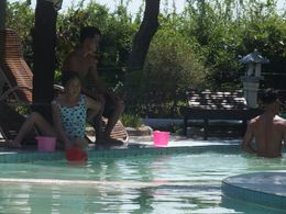 수영복 착용이 필요한 해외의 혼욕 온천 (베트남 미안 온천)