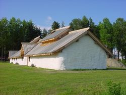 회네포스의 베이엔 문화 유산 공원에 있는 초기 철기 시대 길드 홀