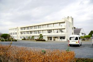 전 후지사와 고등학교의 후지사와 중학교 (2023년 12월)