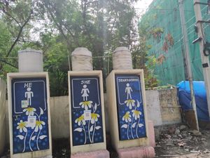 인도에서 남성, 여성 및 히즈라 공중 화장실