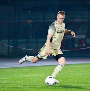 히외르튀르 헤르만손, 피사 황금 유니폼 착용