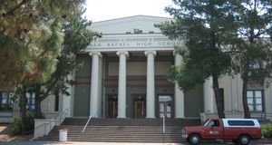 샌러펠 고등학교