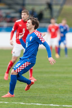크로아티아 U-19 국가대표팀 소속의 초리치, 오스트리아와의 경기 중