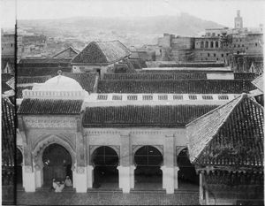 1916년 카라위인 사원의 모습