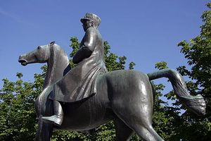 로잔의 앙리 기장 기마상