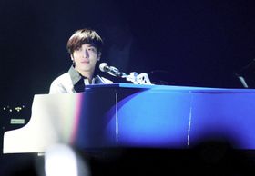 홍콩에서 열린 One Fine Day 콘서트의 정용화