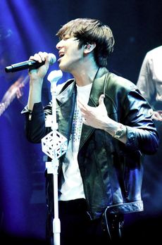 홍콩 원 파인 데이 콘서트의 정용화