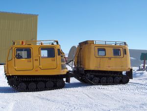 캐나다군이 운영하는 군사 기지인 CFS Alert를 배경으로 한 Bandvagn 206