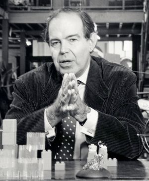 에드워드 드 보노는 1994년 채널 4 강연 프로그램 Opinions에 출연했다. 이 프로그램은 Open Media에서 제작했다.