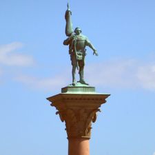 스톡홀름 시청의 엥엘브렉트 동상