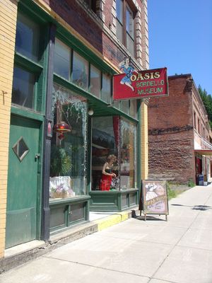 오아시스 매춘 박물관은 이전 사창가이다.