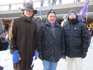 (오른쪽부터) 칼 슐리터, 크리스티안 엥스트룀, 미카엘 구스타프손. 2012년 2월 4일 스톡홀름 ACTA 반대 시위에 참여한 스웨덴 유럽 의회 의원들