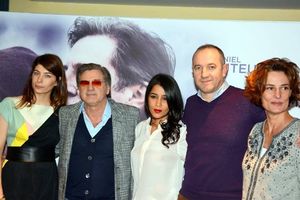 파리에서 열린  시사회