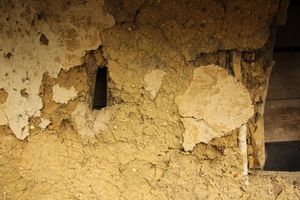 링컨셔 텀비 우드사이드의 머드 앤 스터드 벽