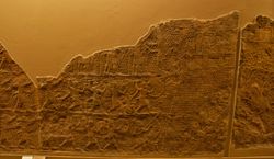 라키스의 성벽을 공략하는 아시리아군