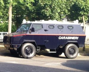 카라비니에리 이베코 VM90 경장갑차