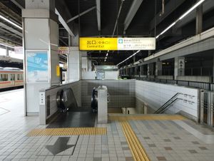 재래선 1·2번선 승강장(2023년 4월)