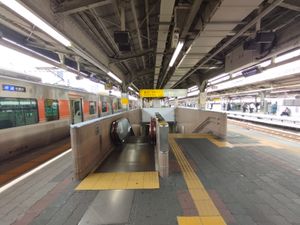 재래선 7·8번선 승강장(2023년 4월)