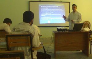 1학년 의대생이 강의하는 모습