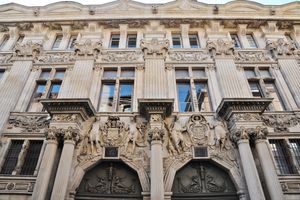 클라리 호텔과 매너리즘 장식