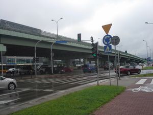 폴란드 바르샤바의 조하르 두다예프 회전교차로.