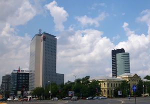 BRD 타워와 부쿠레슈티 타워 센터(Bucharest Tower Center) (승리 광장)