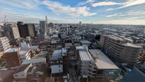 소카시 시청 신청사 전망 테라스에서 본 전망(중앙에 스카이트리, 오른쪽에 신주쿠 고층 빌딩군)