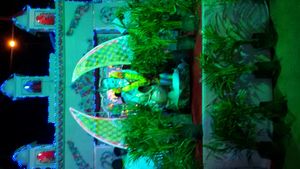 인도에서 크리슈나스타미에 크리슈나 신 꾸미기