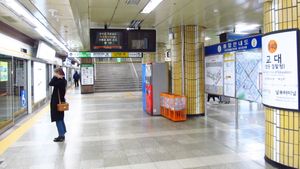 3호선 승강장 (2018년 11월 23일)