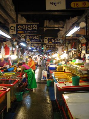 시장 건물 내부