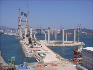 부산항대교 건설 당시 (2010년)